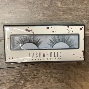 🆕 Lashaholic Luxury Lashes - Kiss Me - Fake Eyelashes